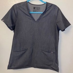 Grey figs top